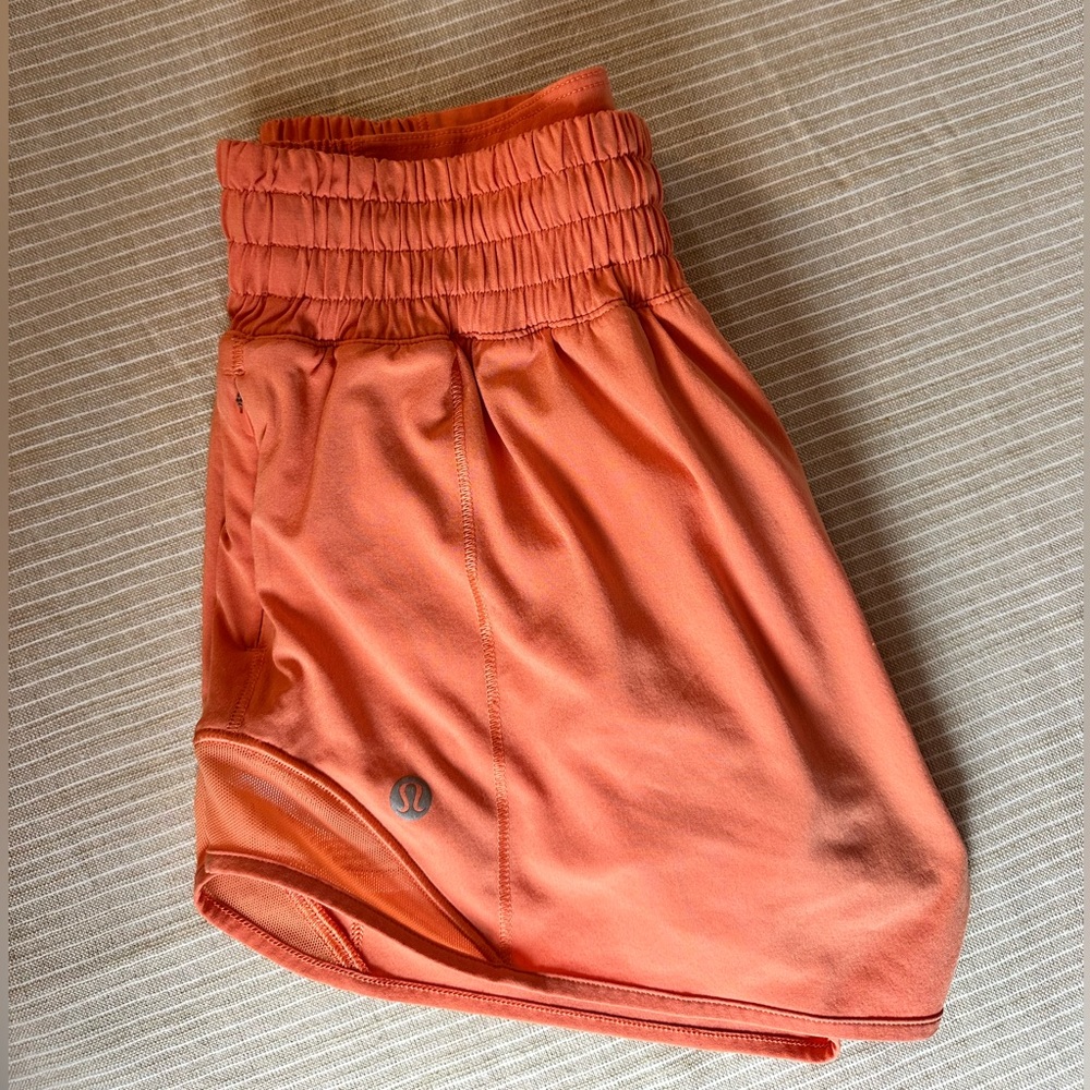 Lululemon Coral Hotty Hot Shorts Inseam 2.5”